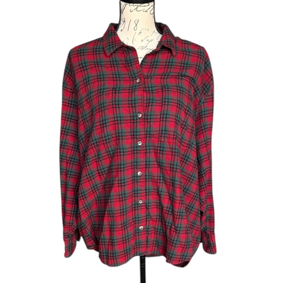 Old Navy Tops - Old Navy Red Green and Black Plaid Flannel Shirt